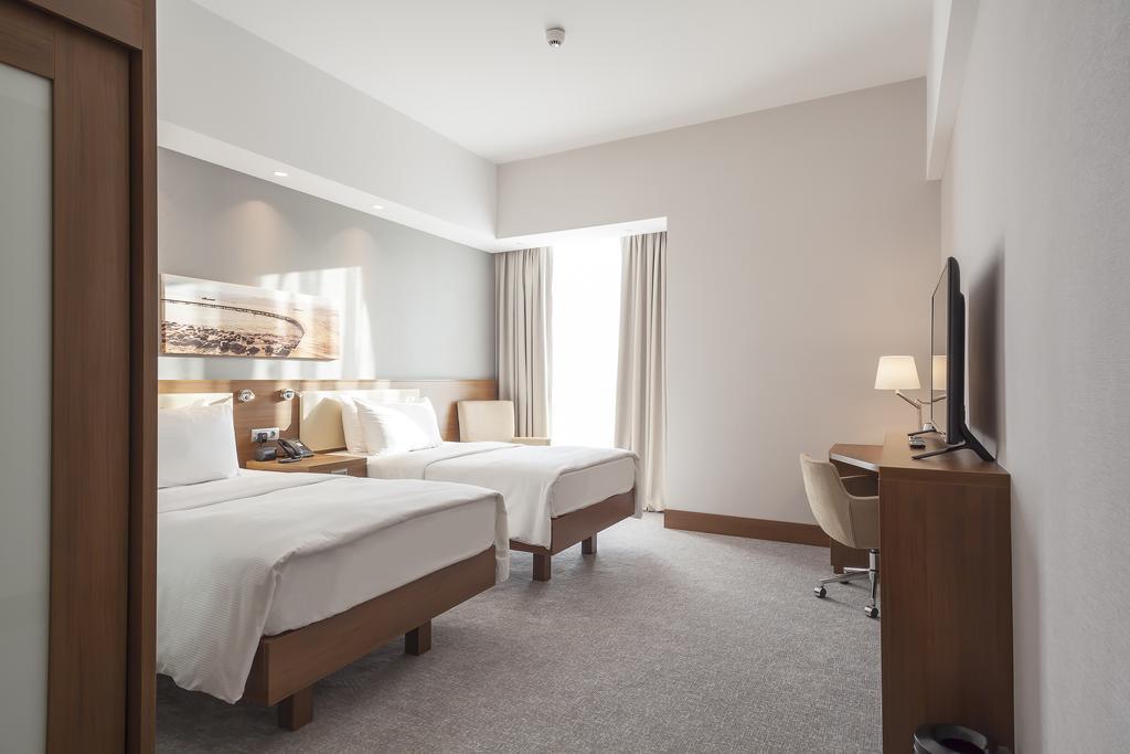 Hampton By Hilton Kocaeli Symbol Hotell Rom bilde